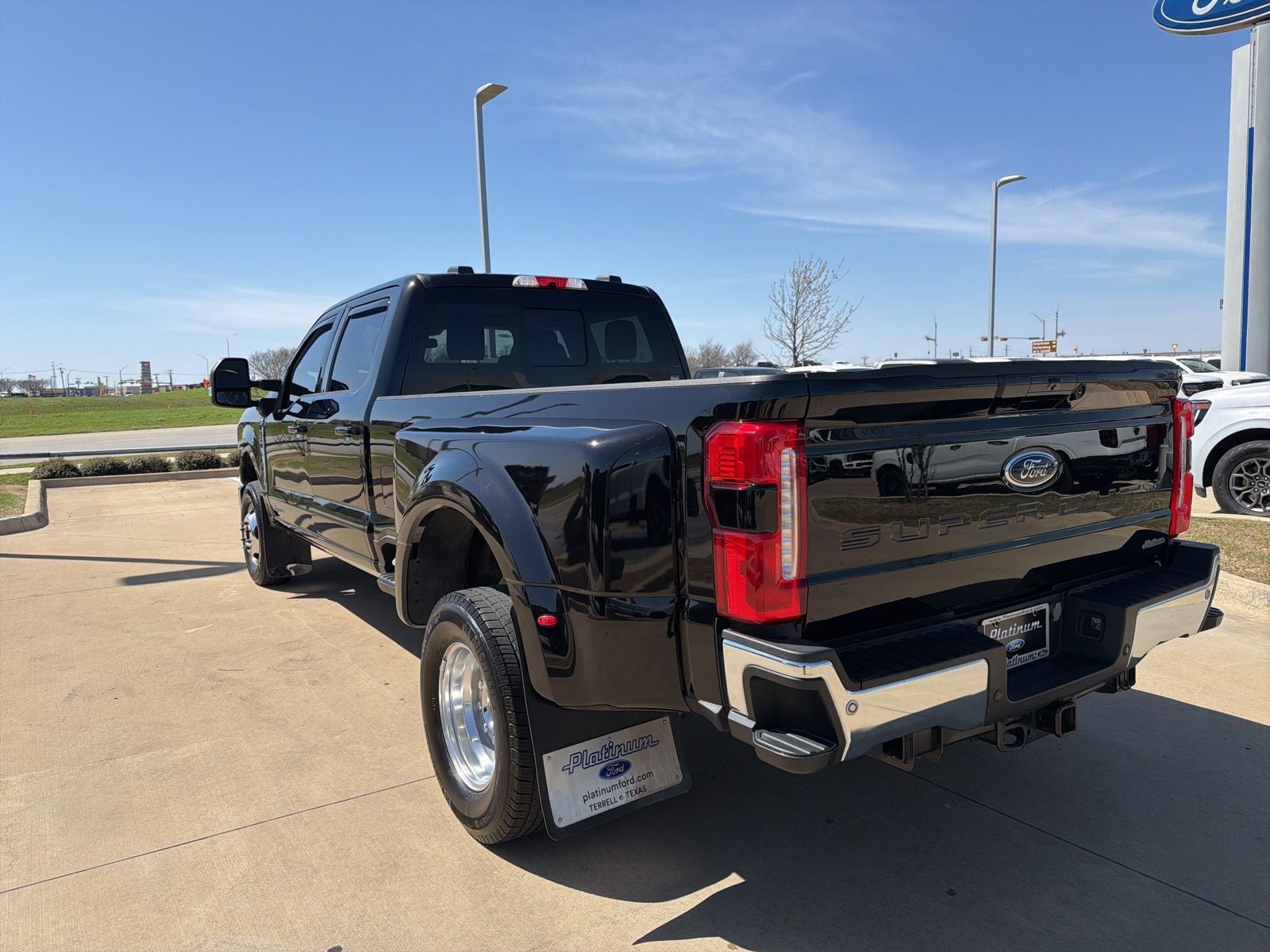 2023 Ford F-350SD Lariat DRW