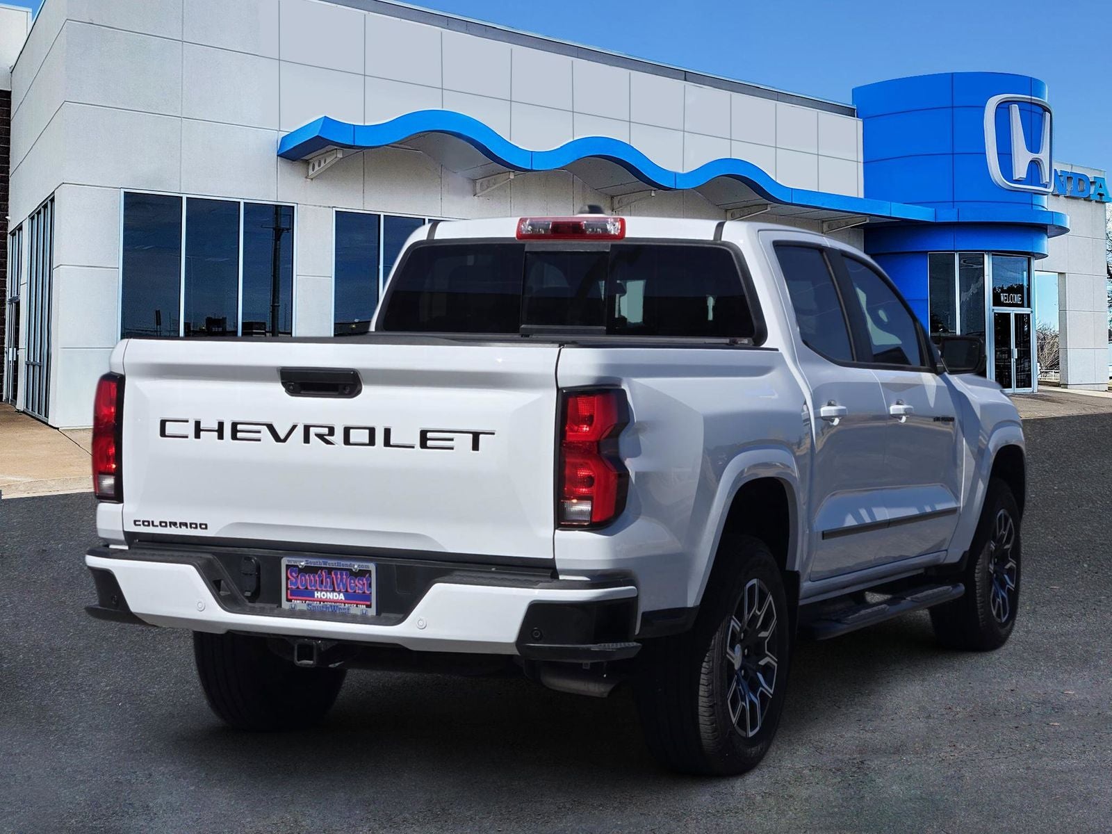 2024 Chevrolet Colorado LT