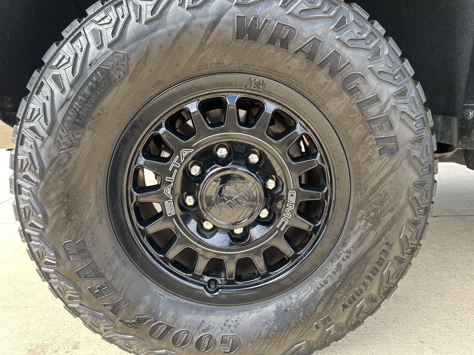 2024 GMC Sierra 2500HD AT4X AEV Edition