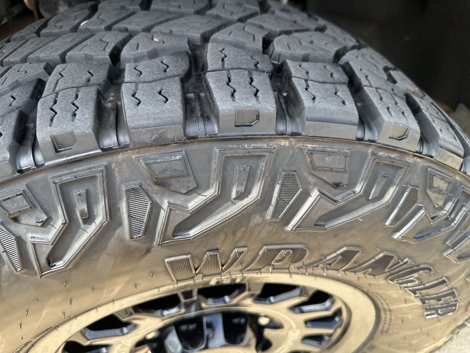 2024 GMC Sierra 2500HD AT4X AEV Edition