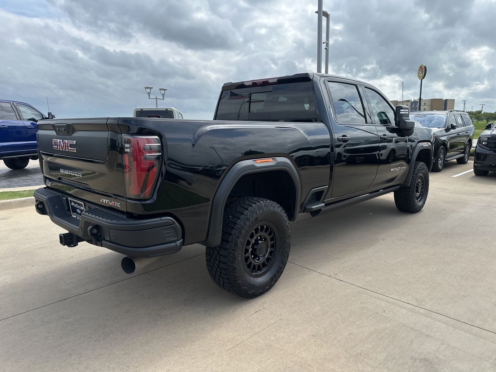 2024 GMC Sierra 2500HD AT4X AEV Edition