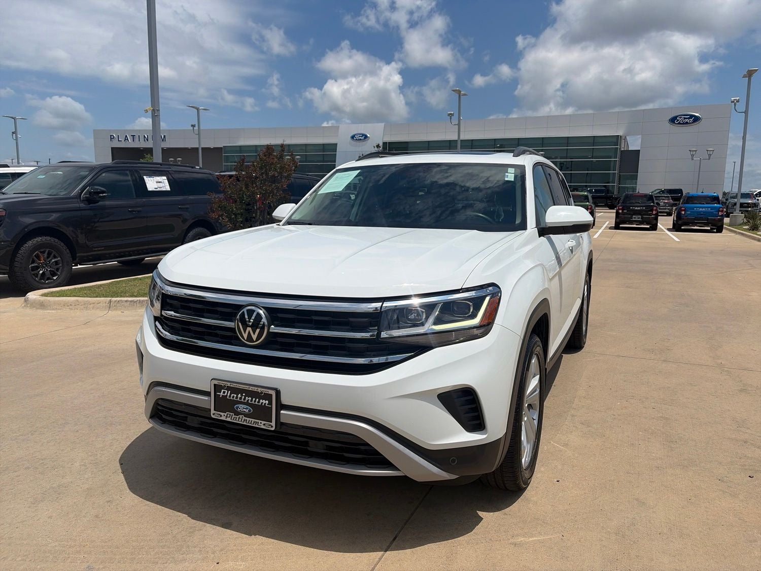 2022 Volkswagen Atlas 2.0T SE w/Technology