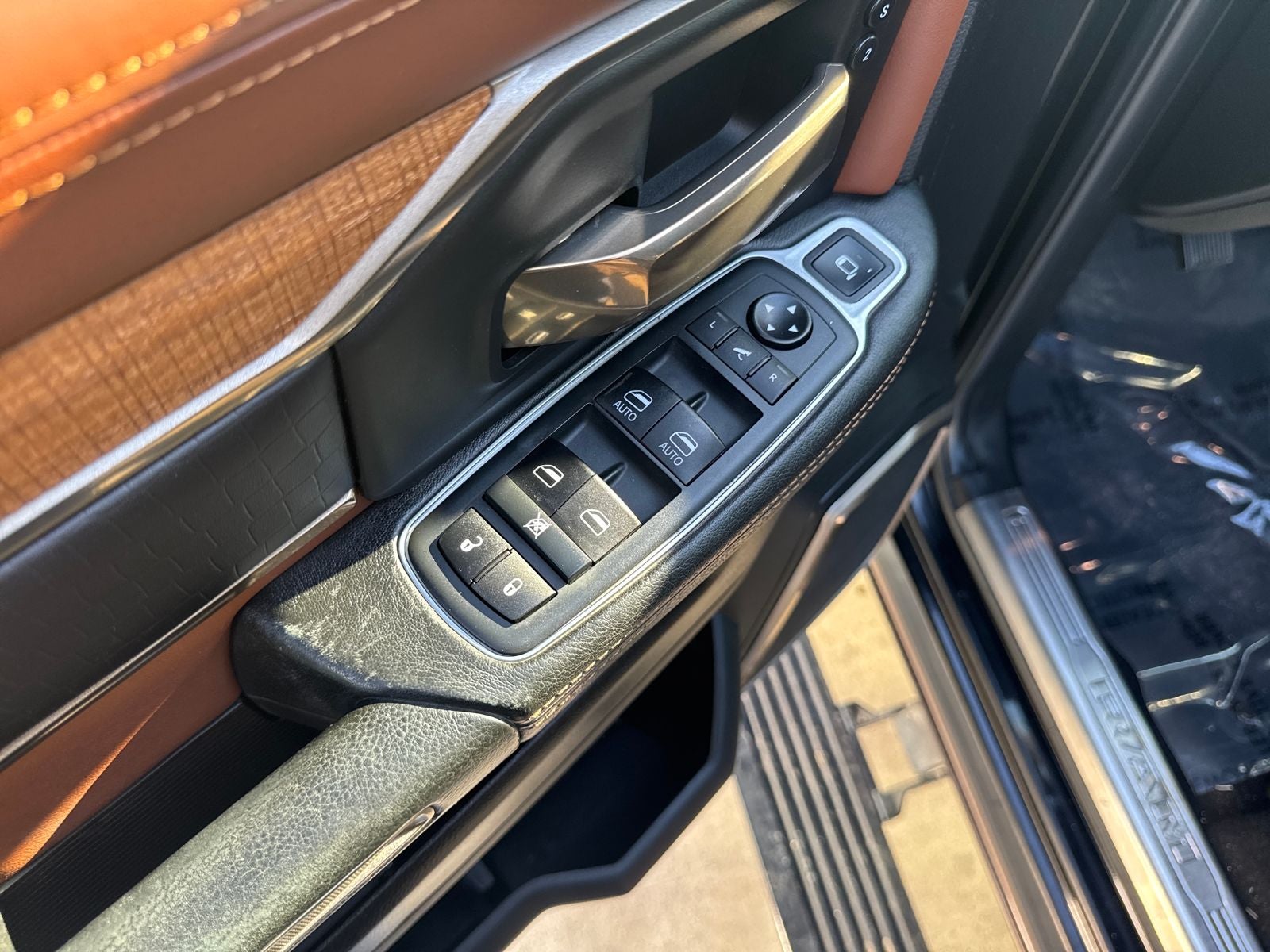 2020 RAM 3500 Laramie Longhorn