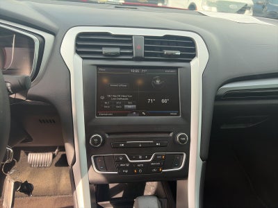 2016 Ford Fusion SE