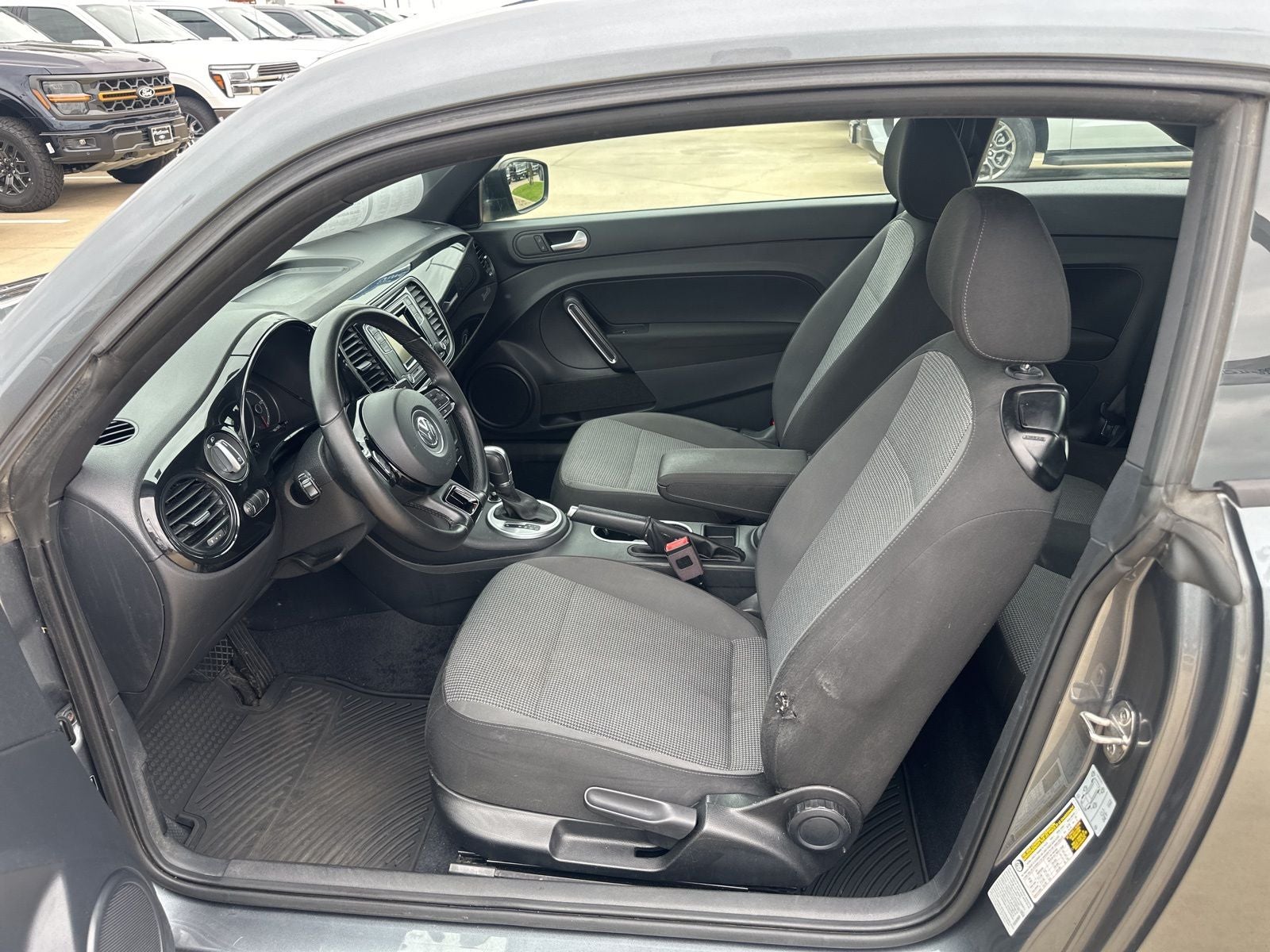 2018 Volkswagen Beetle 2.0T S