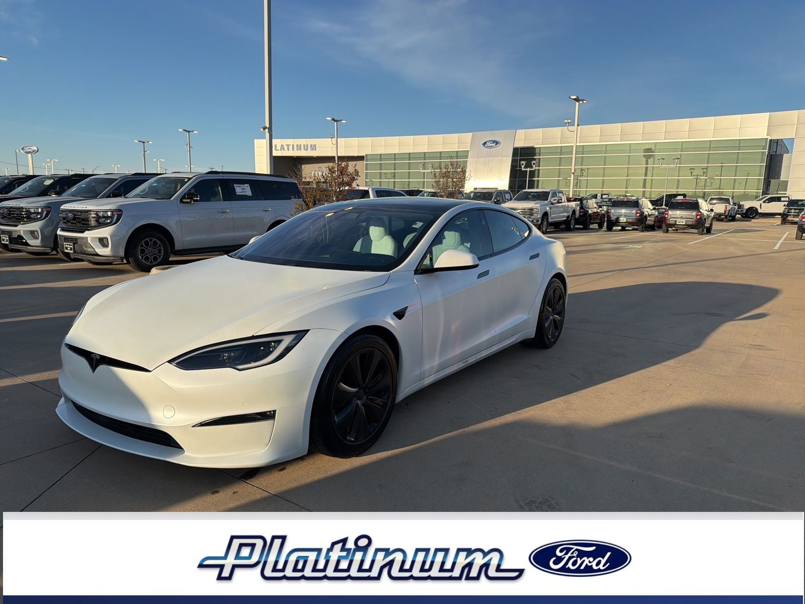 2023 Tesla Model S Base