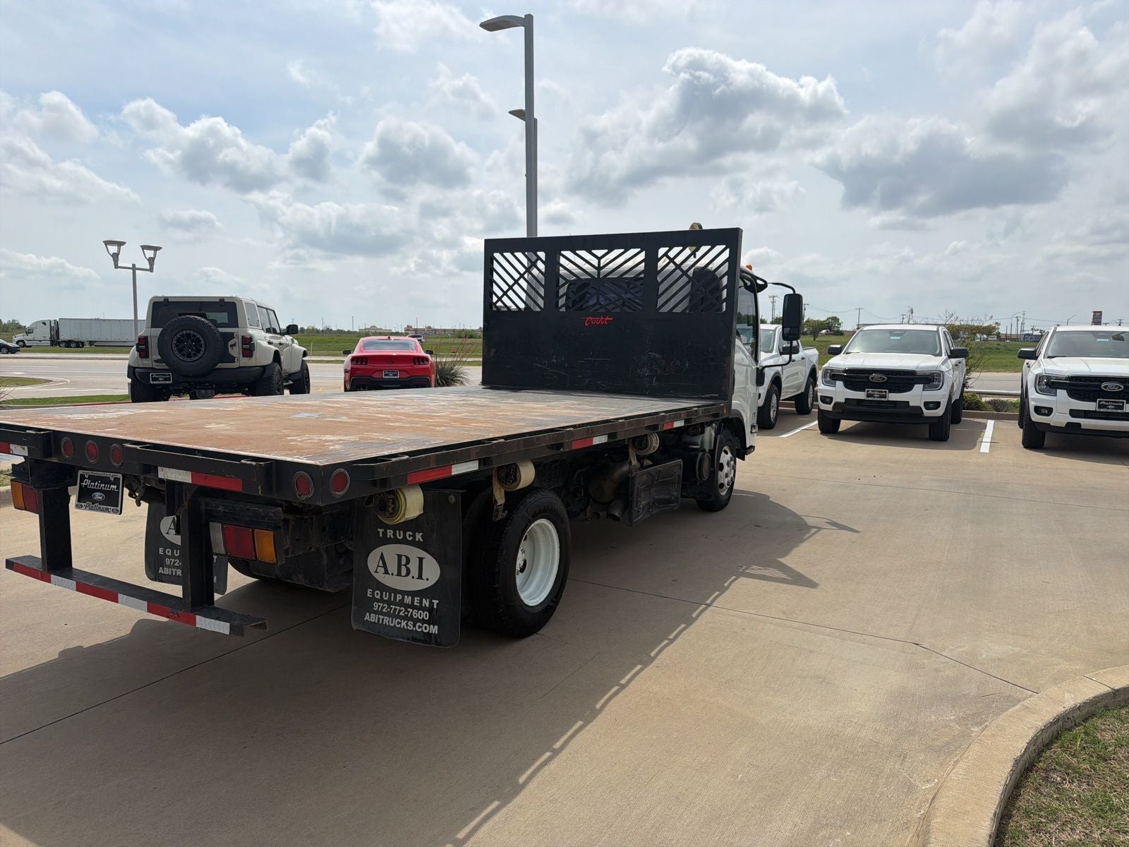 2015 Isuzu NPR Flat Lift