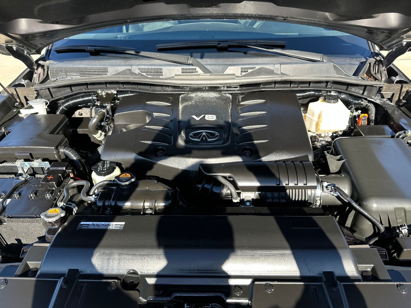 2024 INFINITI QX80 LUXE