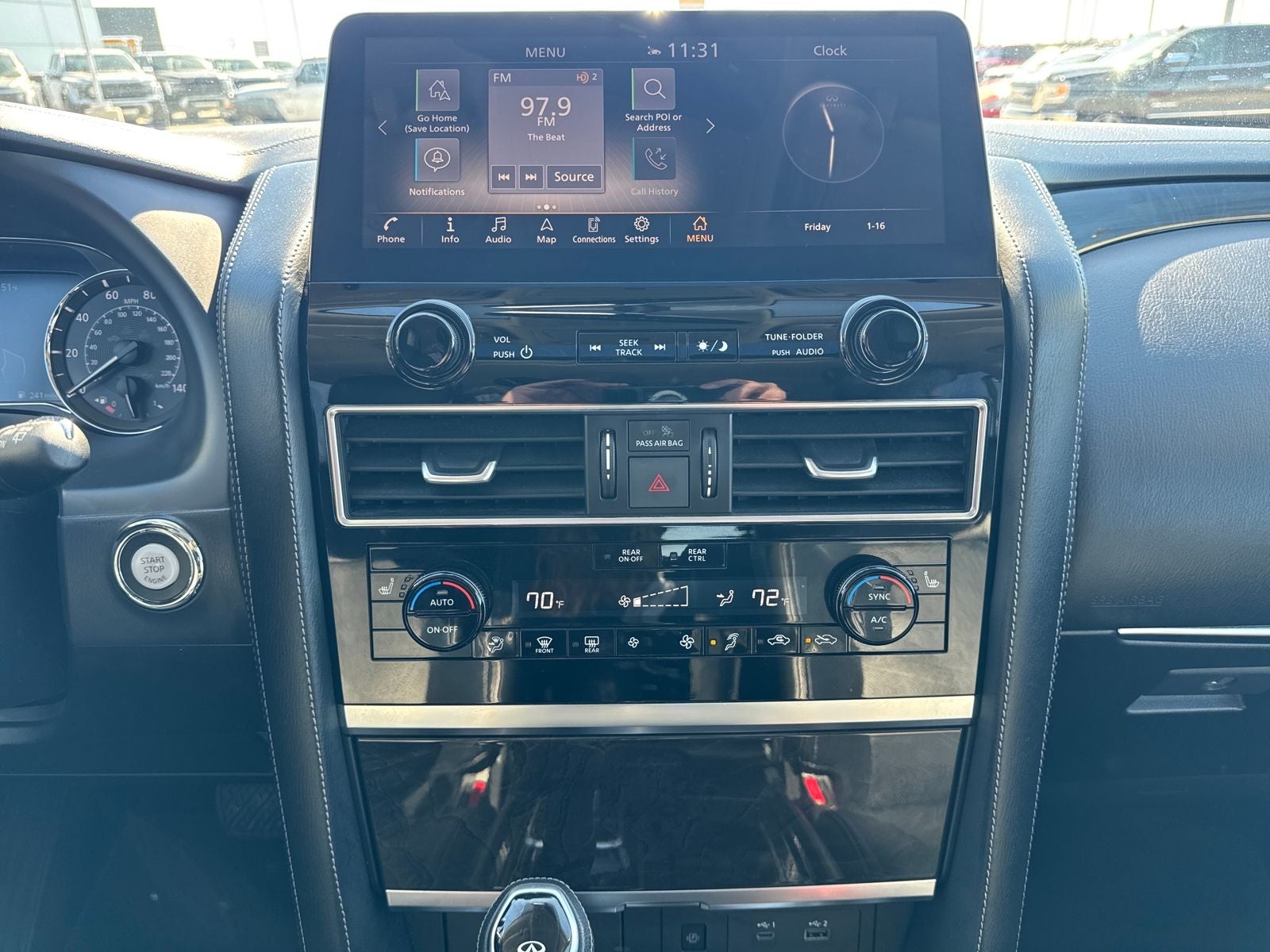 2024 INFINITI QX80 LUXE