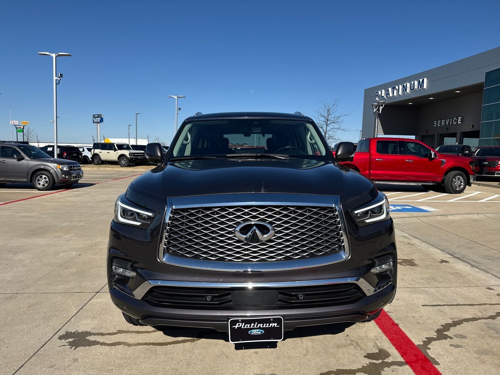 2024 INFINITI QX80 LUXE
