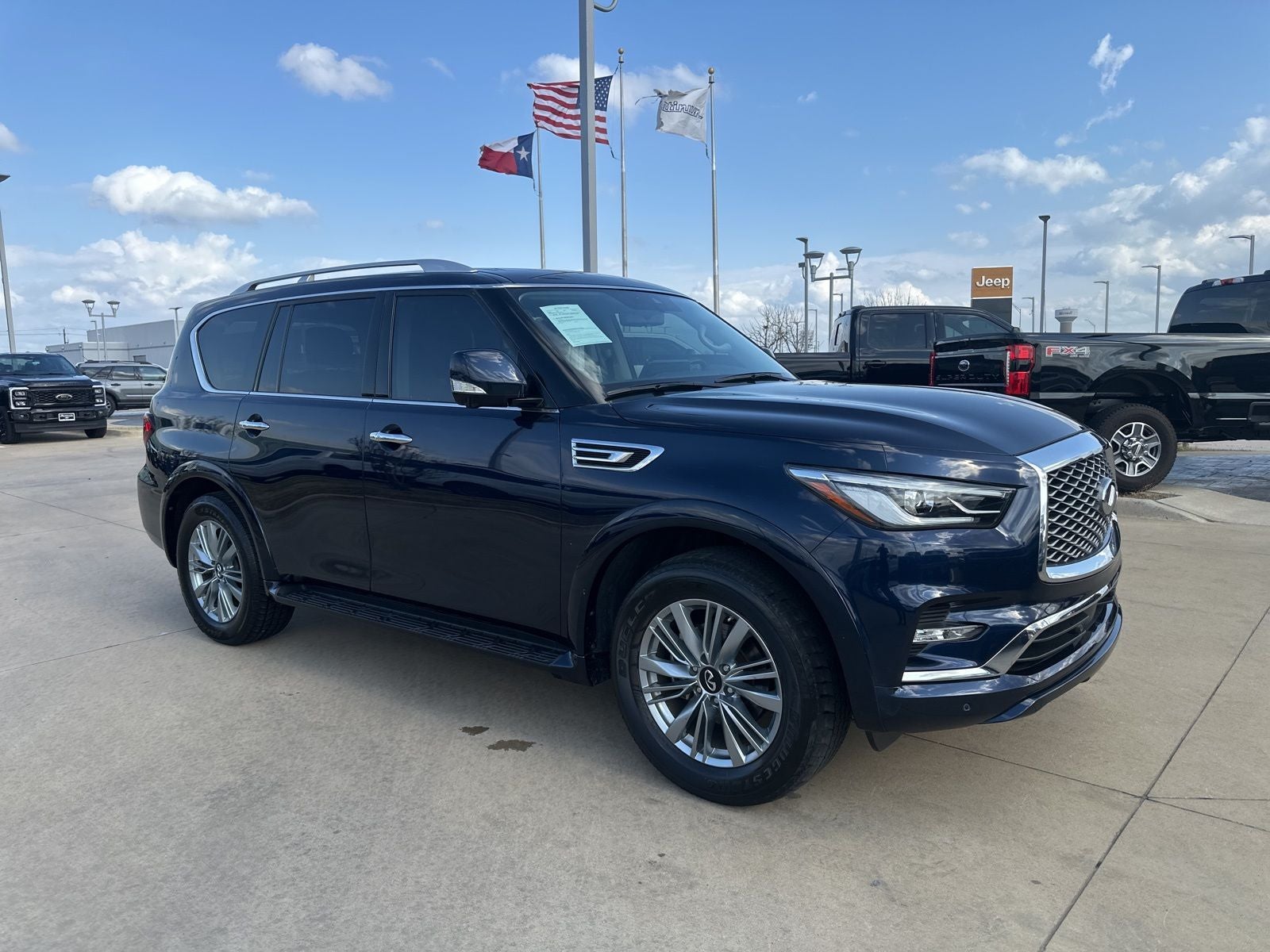 2024 INFINITI QX80 LUXE